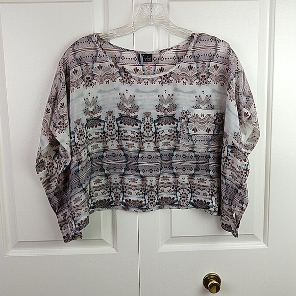 UO Sparkle & Fade Silk Boxy Batwing Blouse Crop X - Picture 3 of 9